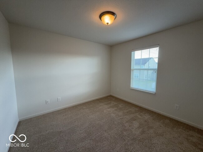 Building Photo - 5860 Crowley Pkwy