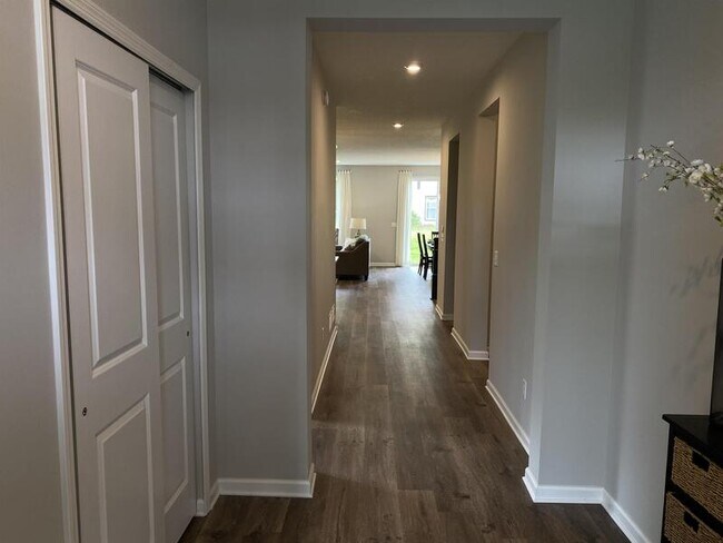 Building Photo - 1248 100th Ave NW