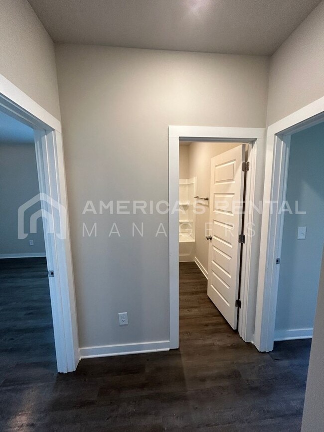 Building Photo - Home for Rent in Jemison, AL. Available to View with 48 Hour Notice!!!