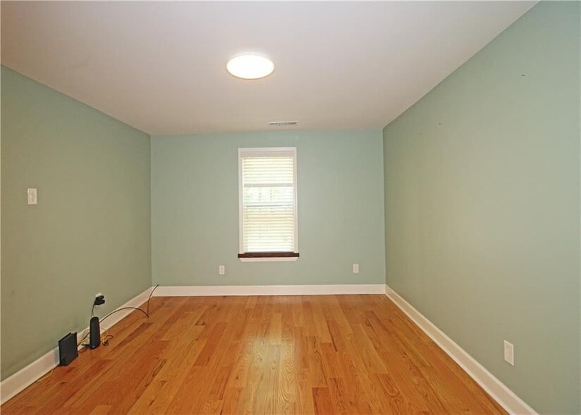 Building Photo - 49 New St