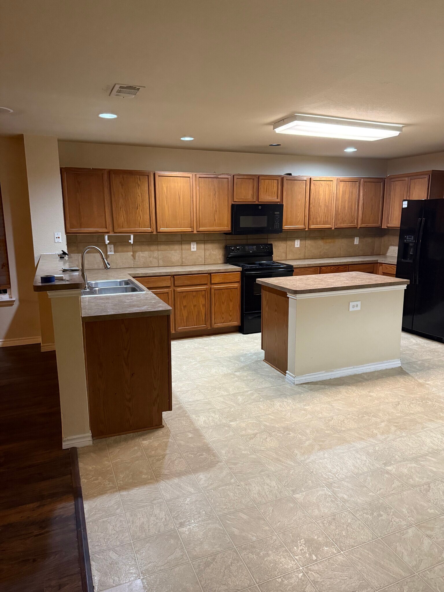 Building Photo - 6538 Lighthouse Way