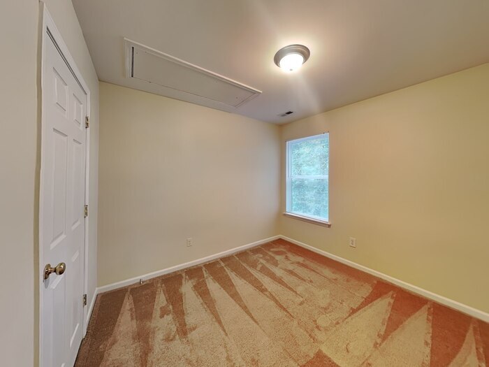Building Photo - 6265 Branch Hill Cir