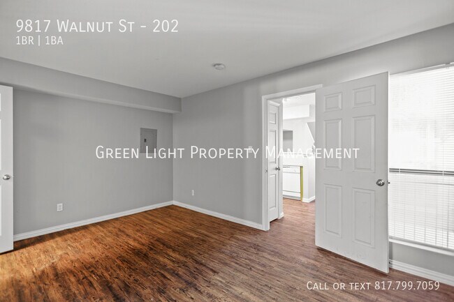 Building Photo - 9817 Walnut St