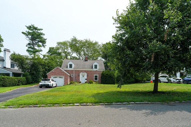 Building Photo - 10 Ridge Rd