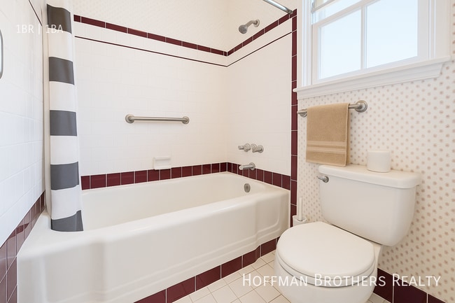 Building Photo - 1538 Veteran Ave