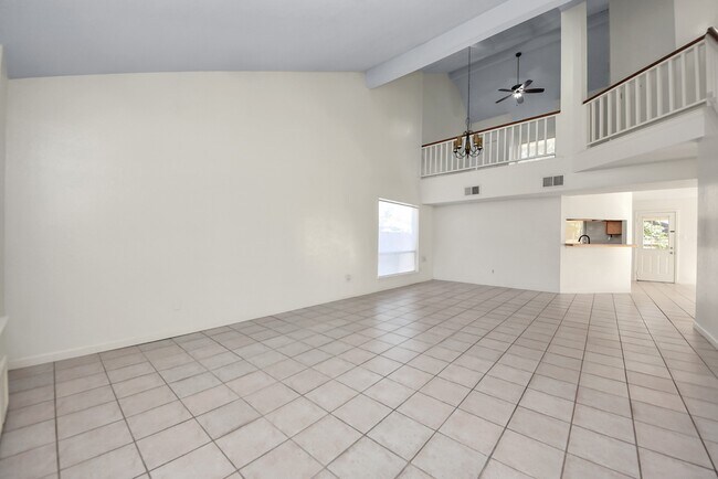 Building Photo - 15614 Barbarossa Dr