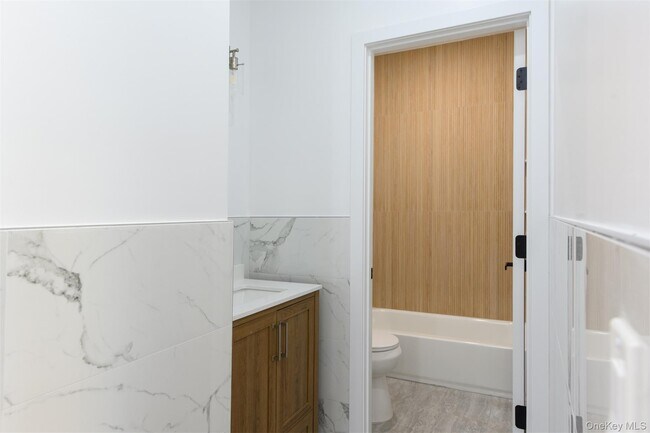 Building Photo - 613 Union Rd