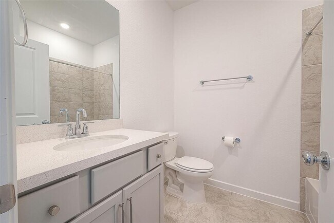 Building Photo - 21834 Sunshine Cove Ln