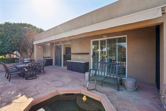 Building Photo - 29 Lakeshore Dr