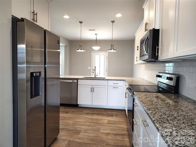 Building Photo - 8931 Rockrose Wy