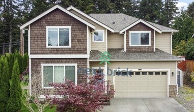 Building Photo - 4 Bed and 3 Bath Lake View Single-family Home is Available for Rent!