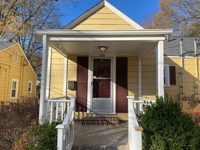 Building Photo - Adorable 1 Bedroom Duplex in Old West Durham - Walk to 9th St!