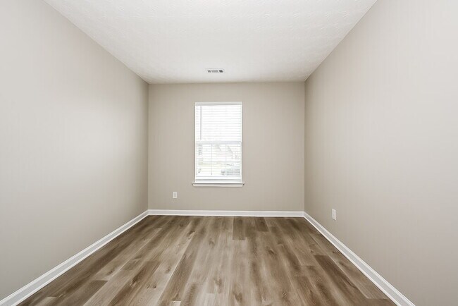 Building Photo - 896 Madison Ct