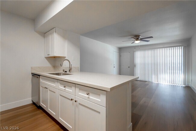 Building Photo - 5158 S Jones Blvd