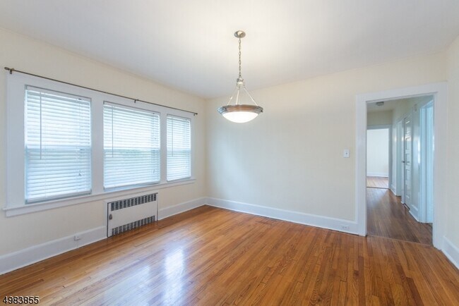 Building Photo - 61 Watchung Ave