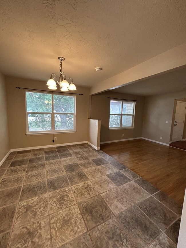Building Photo - 7061 Luella Anne Dr NE