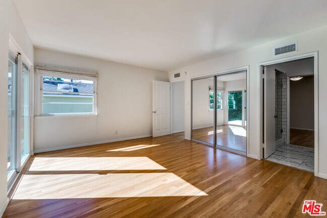 Building Photo - 1616 Ashland Ave