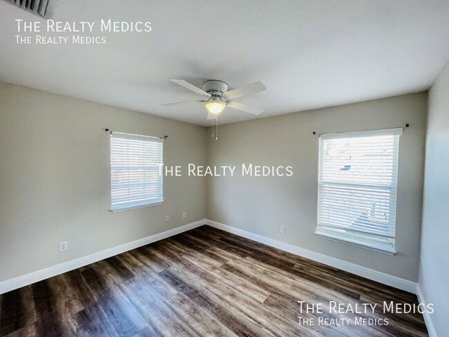 Building Photo - 1356 Periwinkle Blue Way