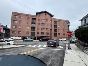 Building Photo - 205 Ferry St