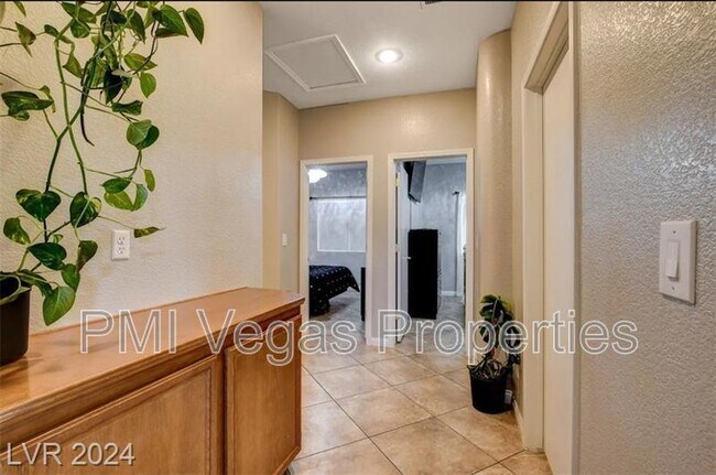 Building Photo - 4705 Cedar Ranch Ct