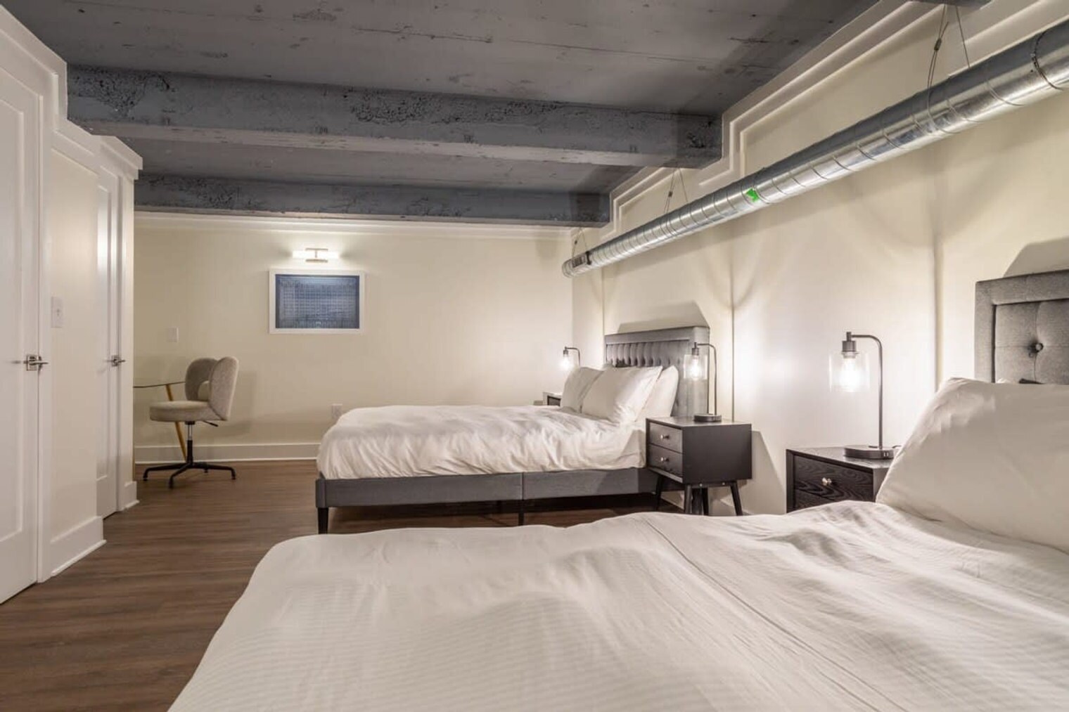 Building Photo - 150S S Independence Mall W