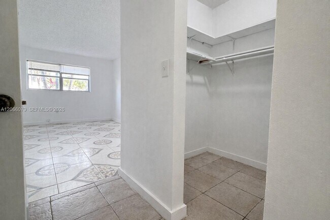 Building Photo - 3700 NW 21st St