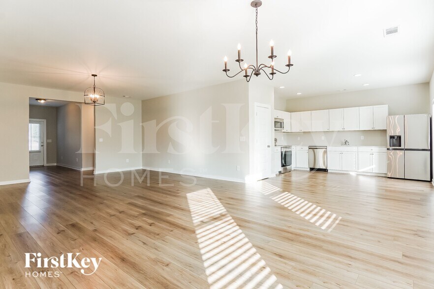 Building Photo - 187 Crossroads Cir