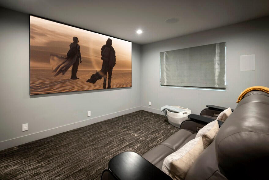 Building Photo - 2344 Banyan Dr