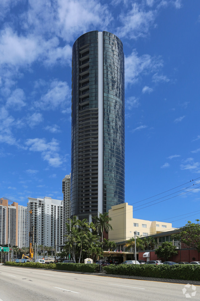 Building Photo - Porsche Design Tower