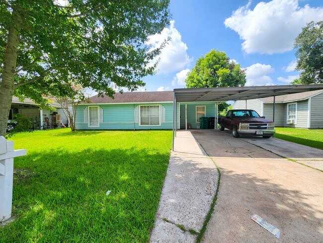 Building Photo - 3020 Sagebrush Dr