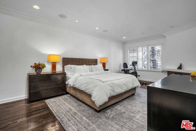 Building Photo - 11745 Montana Ave