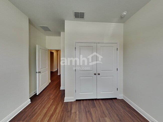 Building Photo - 14621 Cedar ml dr