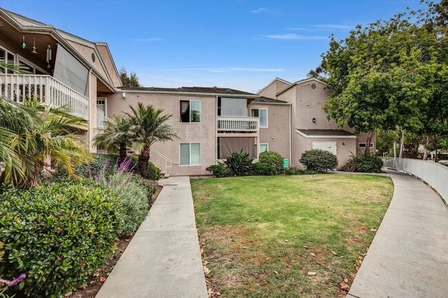 Building Photo - Cozy 1 Bed, 1 Bath Condo in Mira Mesa w/ Off-Street Parking!