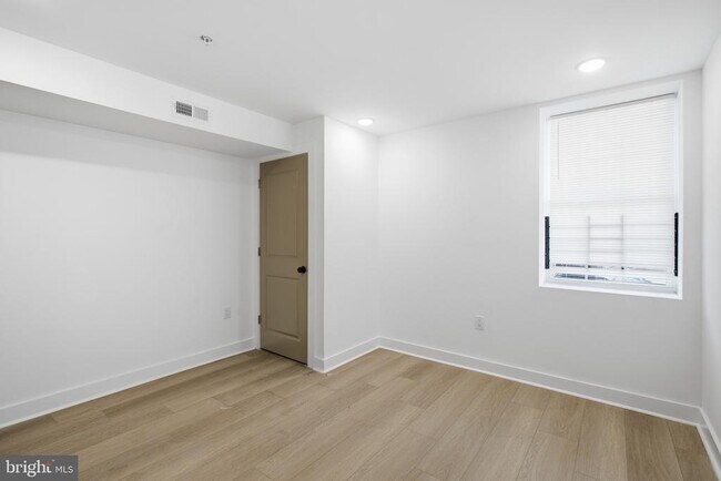 Building Photo - 2503 N 12th St