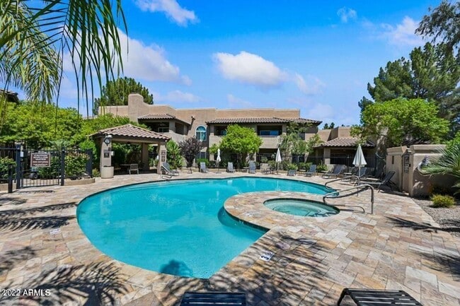 Building Photo - ADORABLE SCOTTSDALE CONDO!