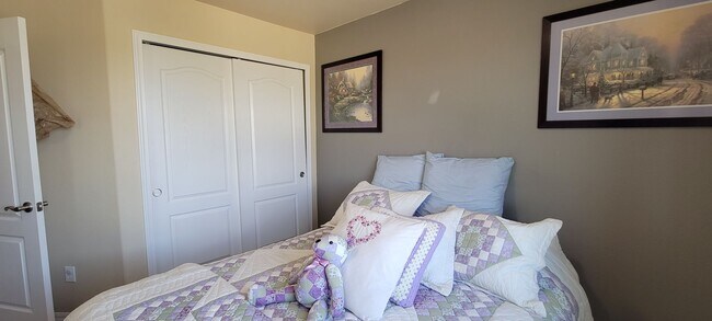 Building Photo - Gold Hill Mesa Community