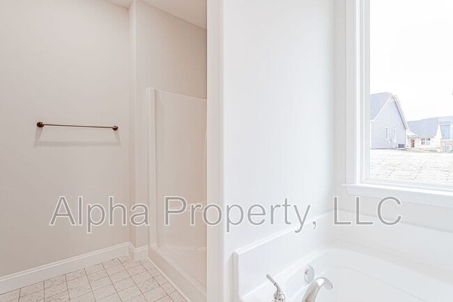 Building Photo - 73 Tannery Dr