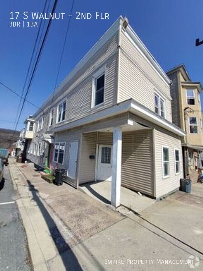 Building Photo - 3 Bedroom / 1 Bathroom Apartment in Lansford!