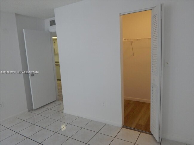 Building Photo - 14301 N Kendall Dr