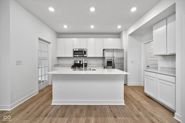 Building Photo - 15254 Swallow Fls Wy