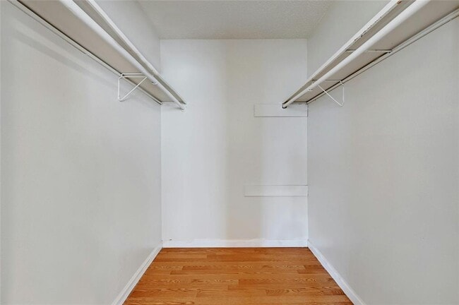 Building Photo - 3312 Plantation Rd