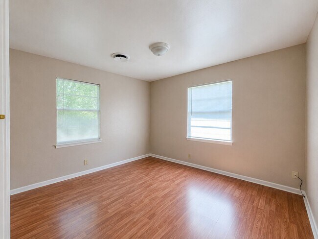Building Photo - Charming & Convenient Home in Killeen, TX!