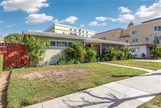 Building Photo - 1540 Abbot Ave