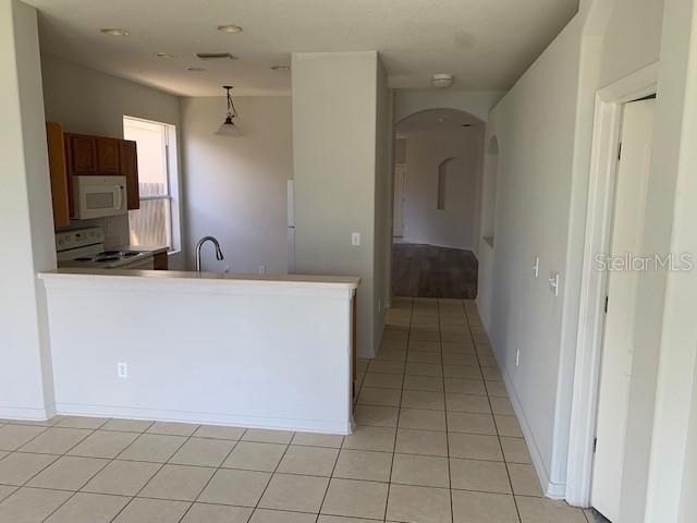 Building Photo - 8572 Deer Chase Dr