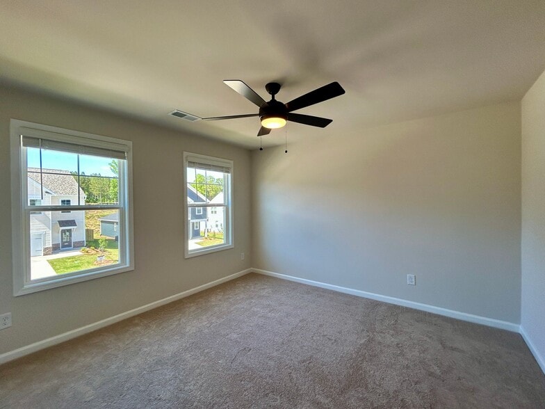 Building Photo - 6154 General Dr