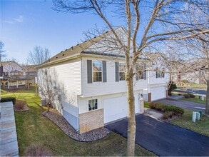 Building Photo - 916 Parkside Blvd