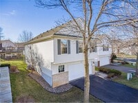 Building Photo - 916 Parkside Blvd