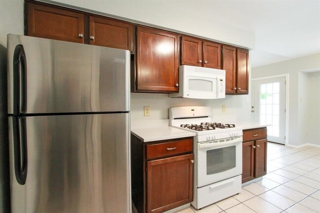 Building Photo - 7900 Whitsun Dr