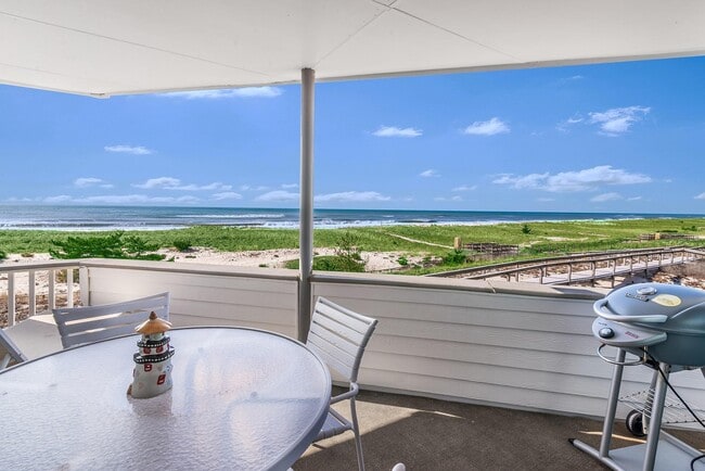 Building Photo - 265 Dune Rd