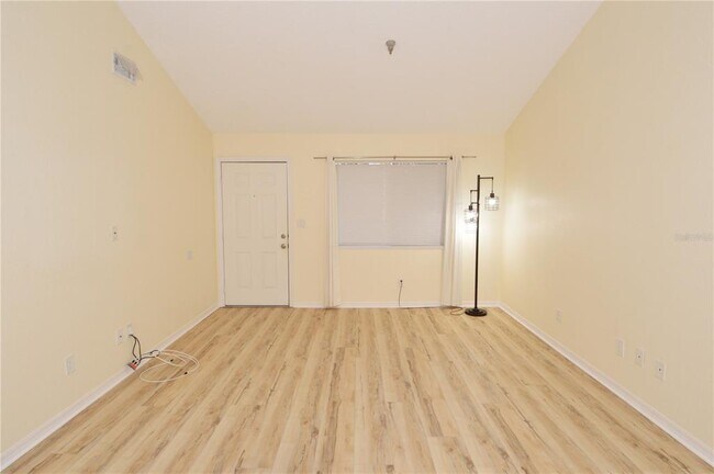 Building Photo - 10265 Gandy Blvd N